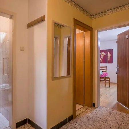 Anneliese By Interhome Fügen